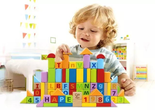 4 Loại đồ chơi học tập cần thiết cho bé